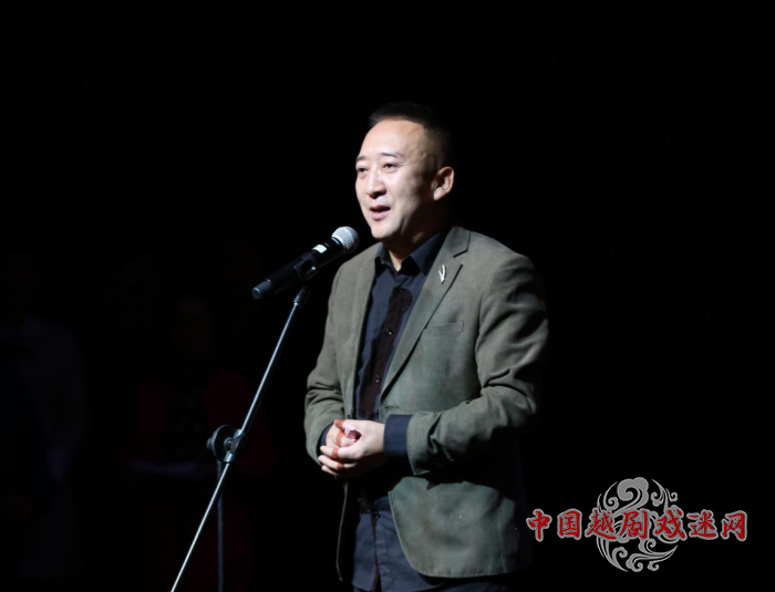 西安外事学院艺术中心主任邓立鹏老师致辞.png