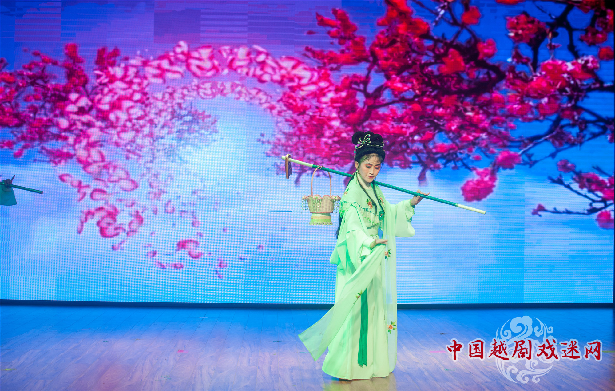 1489713499478943.jpg 8·3《红楼梦·黛玉葬花》剧照3_副本.jpg
